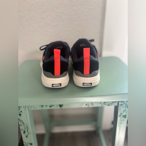 VANS UltraRange 3D Sneakers NWOT - Picture 5 of 6